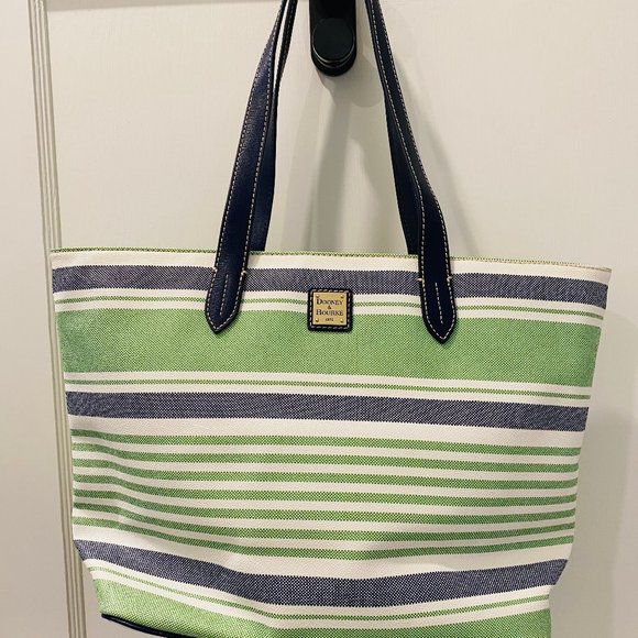 Dooney & Bourke Handbags - Dooney & Bourke Large Zip Shopper